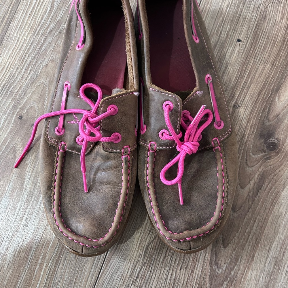 Twisted X Brown Leather Boat Shoes with Pink Accents 8.5